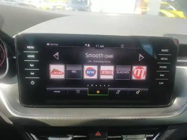 Skoda Kamiq 1.0 tsi evo 110ch monte-carlo dsg7 — photo 6