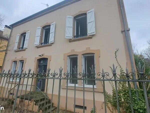 Maison 8 pièces 232 m²