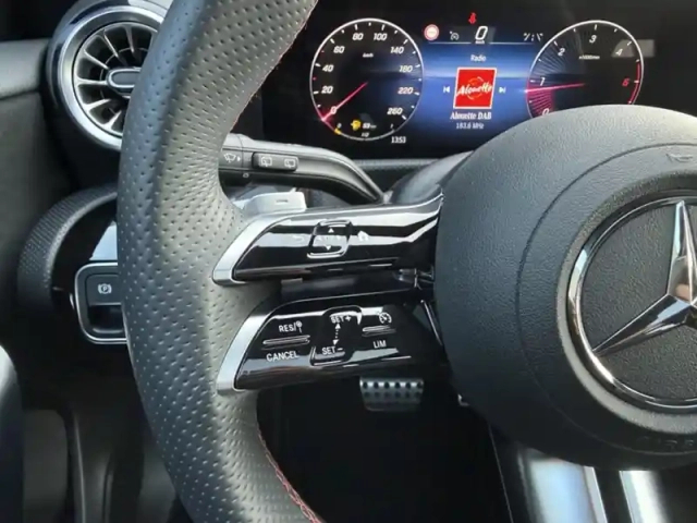 Mercedes Classe A 180 d amg line — photo 24
