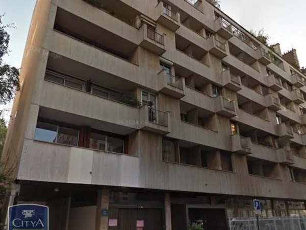Stationnement Location Paris   215€