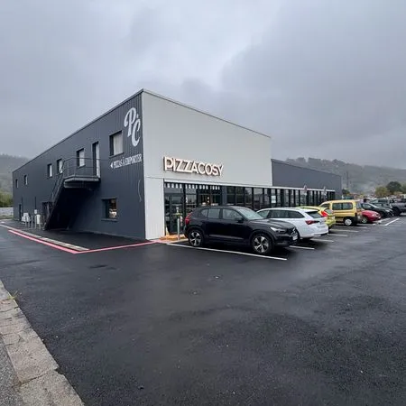 Local commercial 500 à 800 m² - forte visibilité - parking - lons / pau