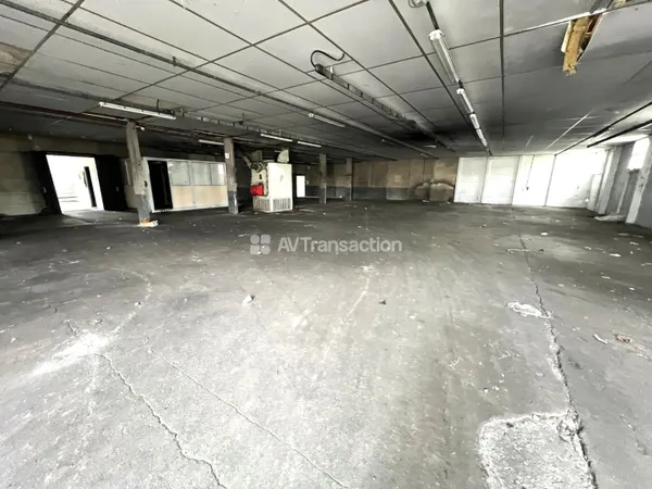 A vendre , Douains ( 27120 ) ,  Local d'activites  915 m2