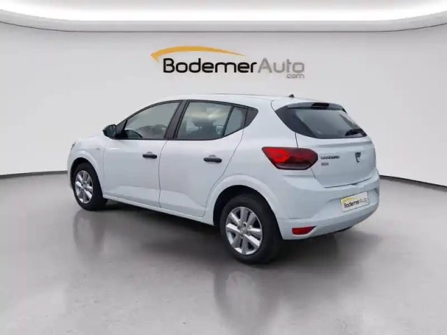 Dacia Sandero sce 65 — photo 27