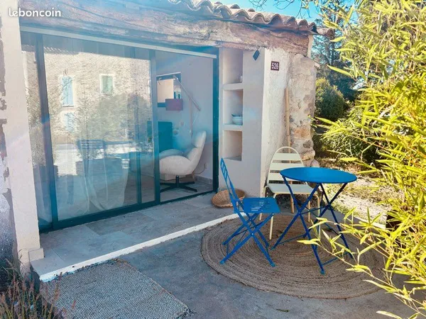 Maisonnette indépendante avec terrasse