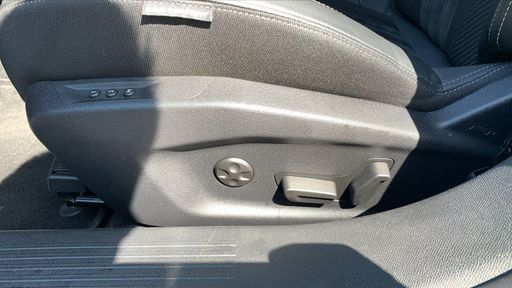 Peugeot 308 1.2 PureTech 130 EAT8 - GT – 2022 – 80476 km – Essence – Boîte Automatique — photo 7