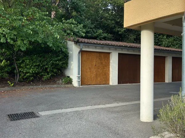 Vend garage fermé quartier du petit Nice