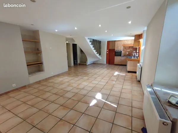 Maison - 3 pièces - 81 m² - Étage 1/2