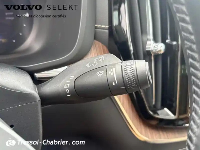 Volvo Xc60 t8 recharge awd 303 ch + 87 ch geartronic 8 inscription — photo 18