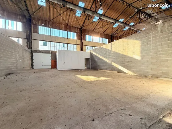 Bureaux, entrepôt 235 m² Algrange