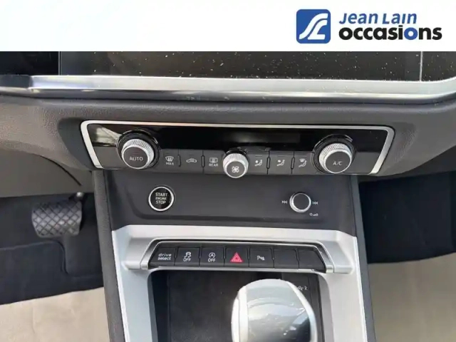 Audi Q3 35 tfsi 150 ch s tronic 7 — photo 14
