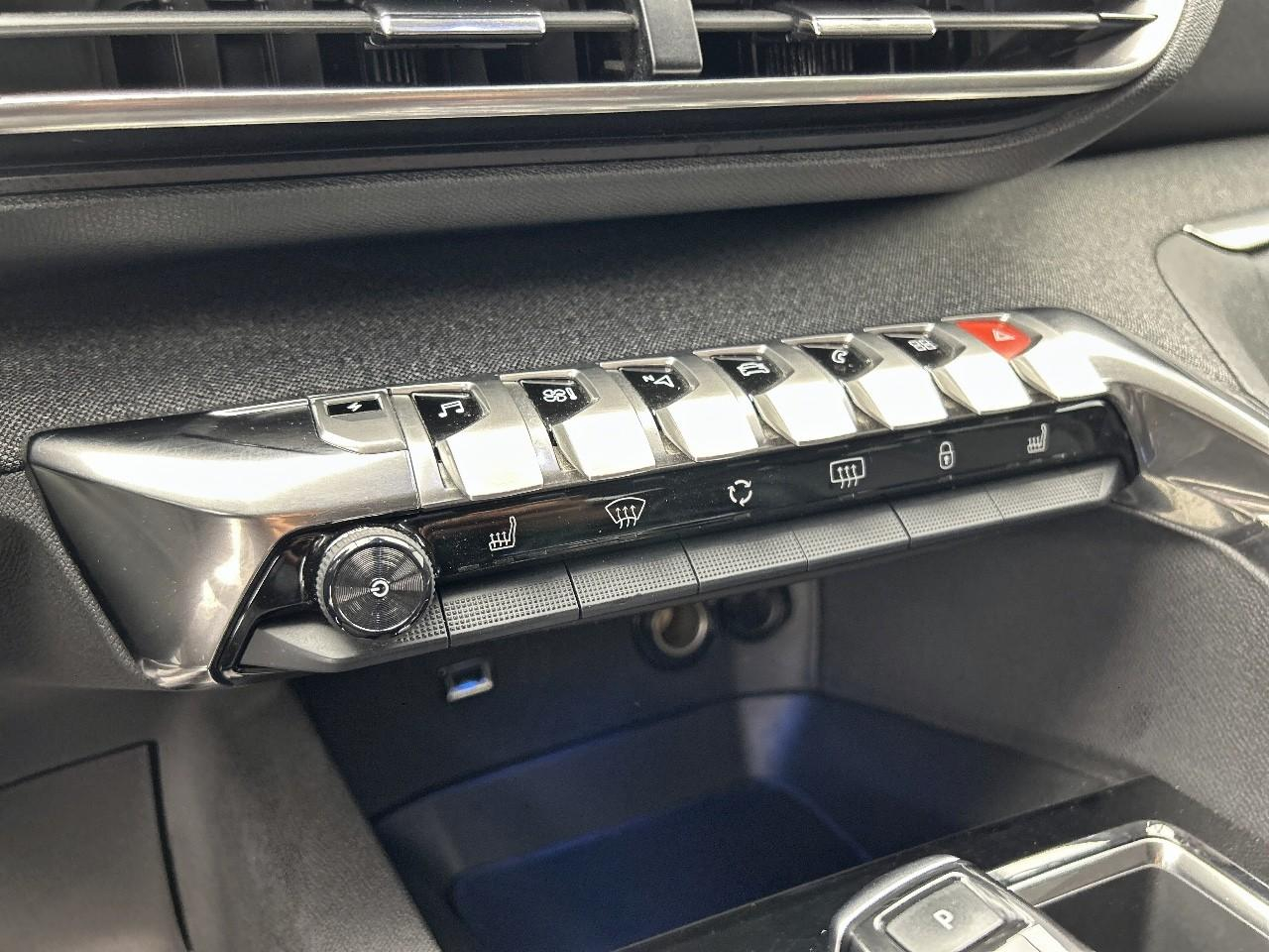 Peugeot 3008 hybrid 225 e-eat8 allure pack — photo 22
