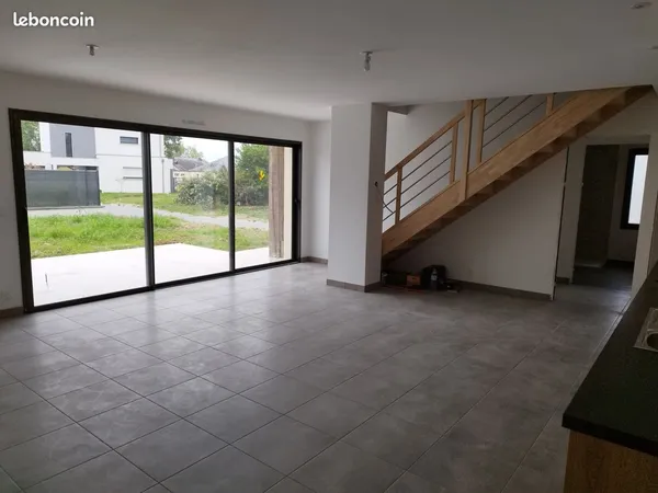 Lumineuse maison d'architecte de 2023, 125 m2 orientée SUD OUEST