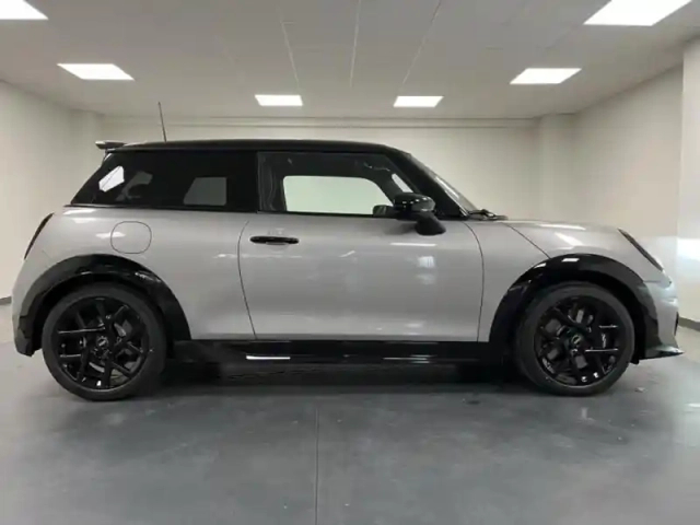 Mini Cooper 3 portes c 156ch jcw dkg7 — photo 3
