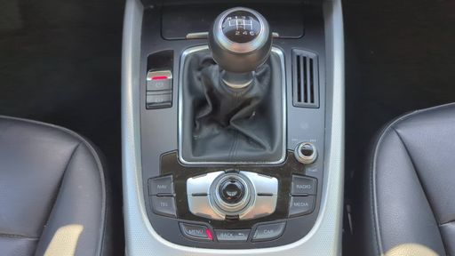 Audi Q5 2.0 TDI 150 - Ambition Luxe – 2017 – 103108 km – Diesel – Boîte Manuelle — photo 18