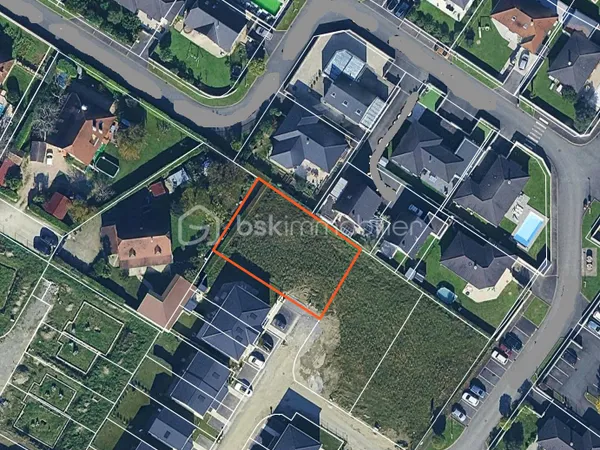 Terrain 628 m²