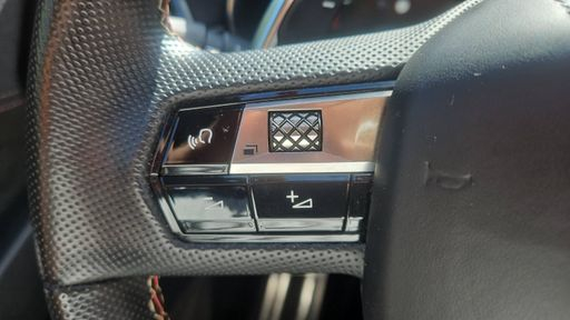 DS DS7 Crossback 1.6 THP 225  Hybride e-EAT8 - Performance Line + – 2021 – 47496 km – Hybride rechargeable – Boîte Automatique — photo 57