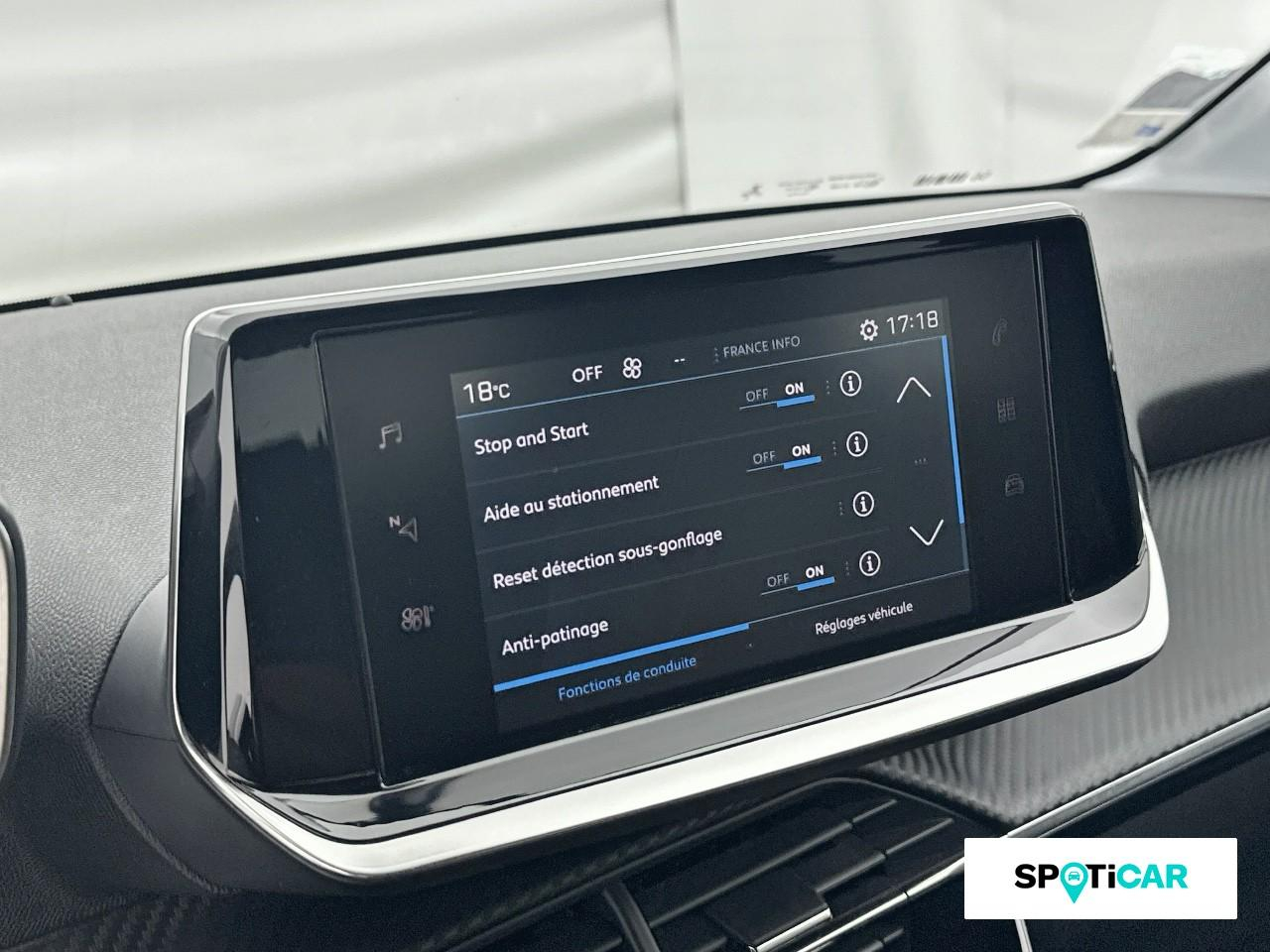 Peugeot 208 1.2 puretech 100ch s&s allure  pack — photo 13