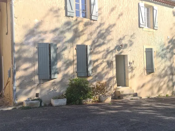MAISON T5 SUR DOMAINE