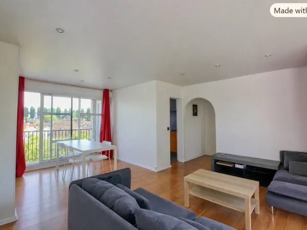 Appartement au calme en dernier étage