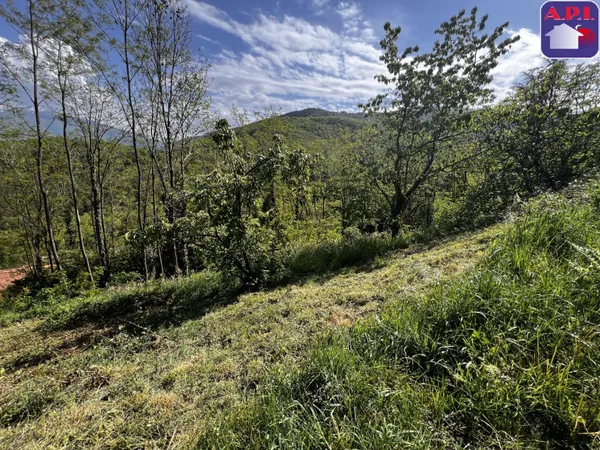 Terrain 1400 m²