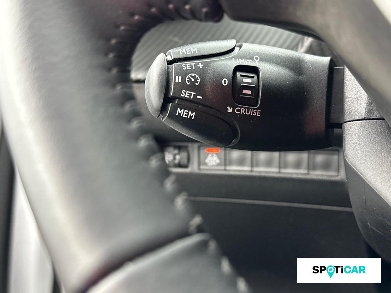 Peugeot 208 1.2 puretech 100ch s&s style 118g — photo 17