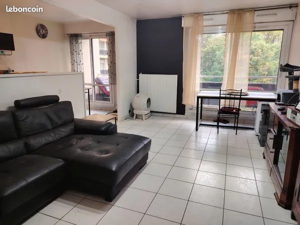 Appartement traversant proche universités
