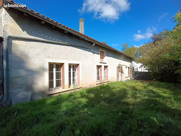 Maison en pierres plain-pied