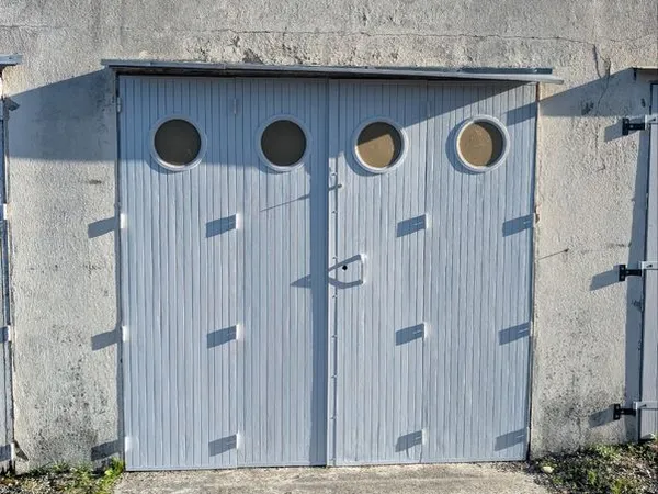 Vend garage box 15 m²