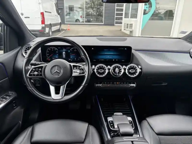 Mercedes Classe B 200 d progressive line edition — photo 11