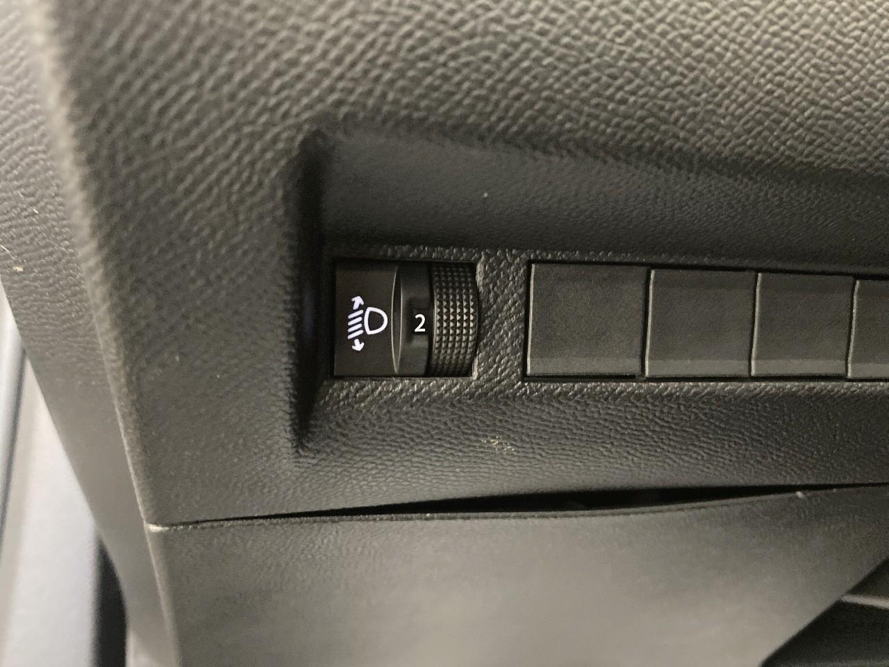 Peugeot 2008 100 s&s bvm6 style — photo 19