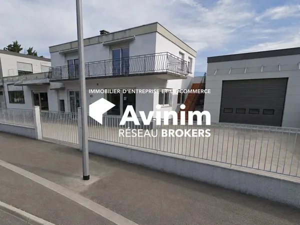 Local 589 m² Échirolles