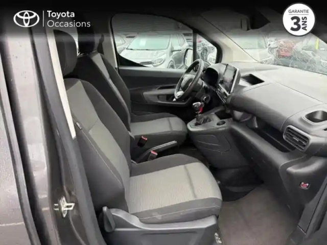 Toyota Proace city verso medium 1.5 100 d-4d dynamic rc22 — photo 21