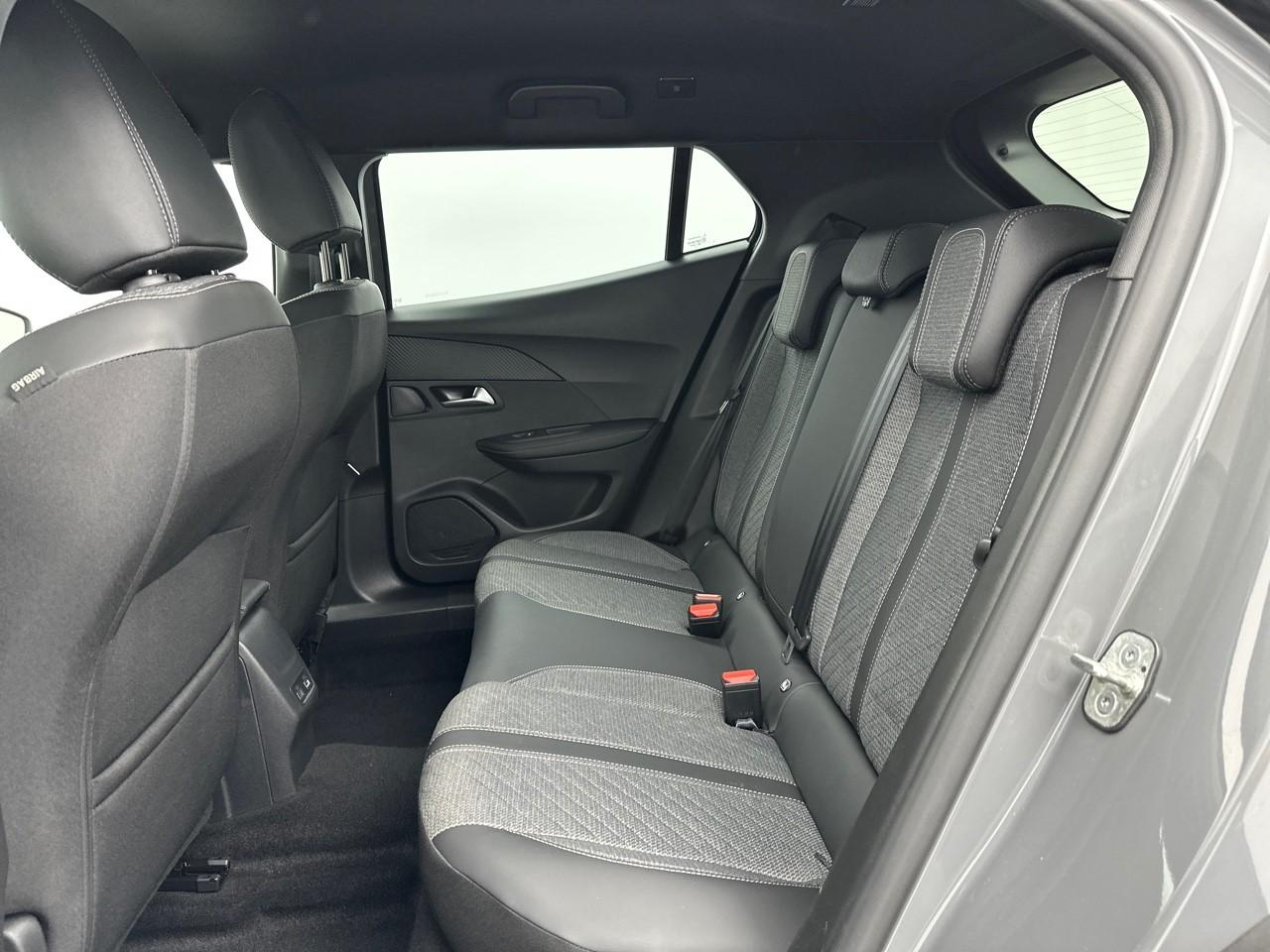 Peugeot 2008 100 s&s bvm6 allure — photo 12