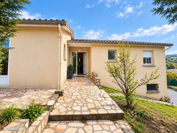 Maison individuelle 110 m² - 3 chambres - Terrain 800 m² - Firminy Chazeau