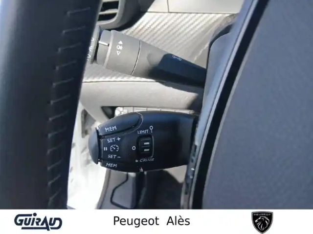 Peugeot 208 puretech 75 s&amp;s bvm5 — photo 39