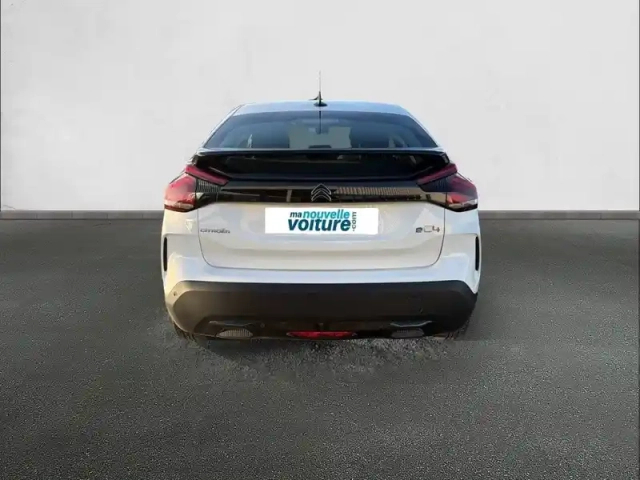 Citroën C4 e- 136 ch automatique — photo 5