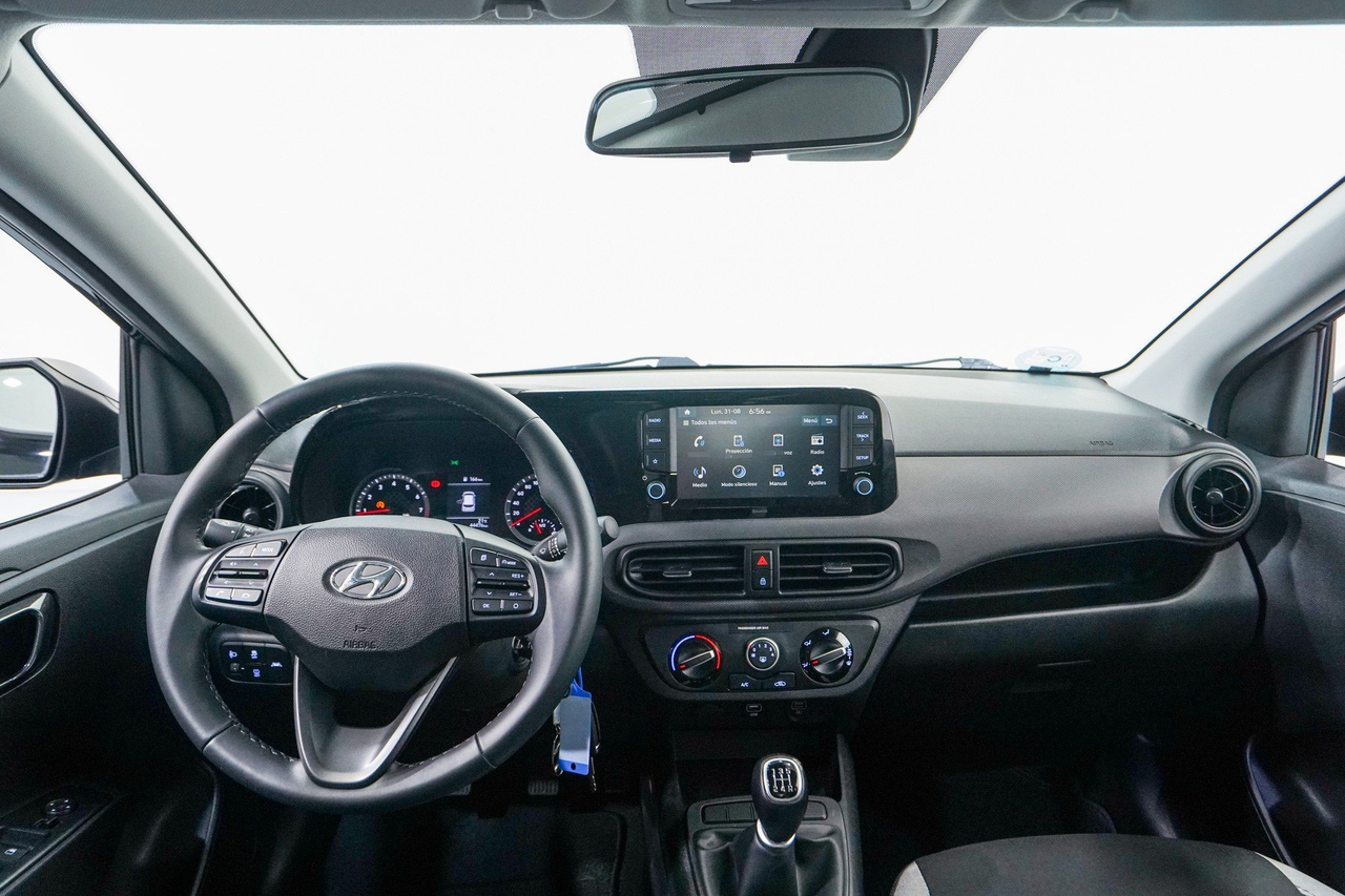 Hyundai i10 — photo 12