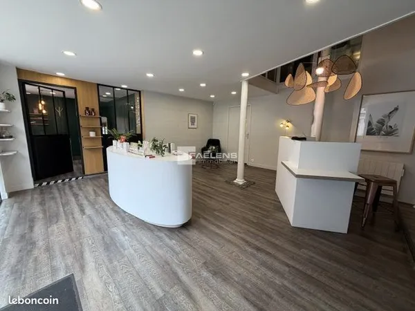 Local commercial 130 m²