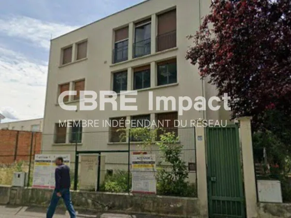 Local d'activité 958 m²