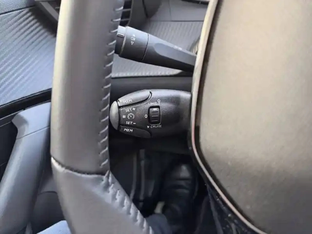 Peugeot 2008 electrique 54 kwh 156 ch — photo 19