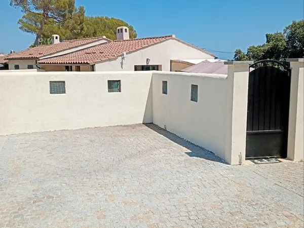 Maison t3 les issambres bord de mer