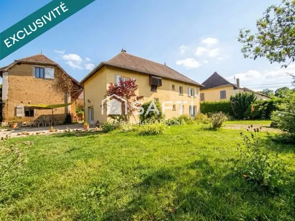 Maison 8 pièces 235 m²