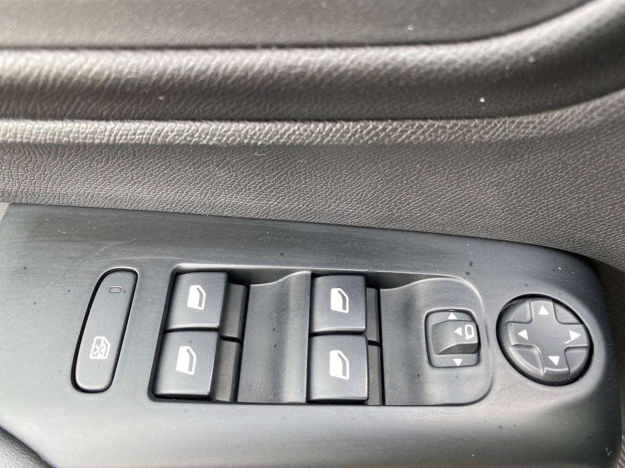 Citroën C5 Aircross puretech 130ch s&s shine eat8 — photo 18