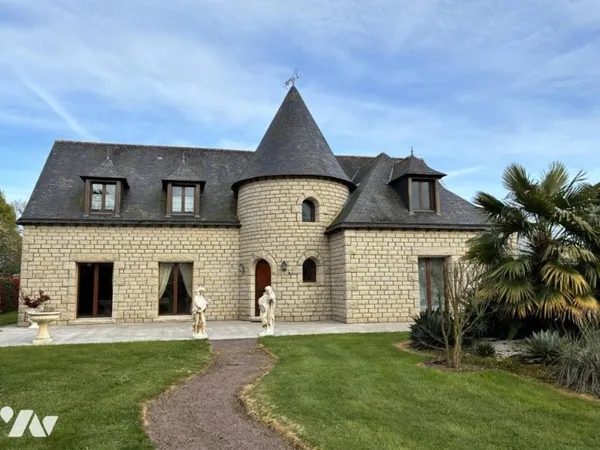 Maison 8 pièces 260 m²