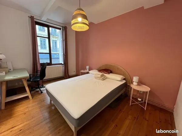 Appartement 1 pièce 99 m²