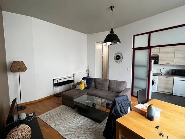 Charmant T2 meublé dans hôtel particulier - Place du Général Mellinet + Parking