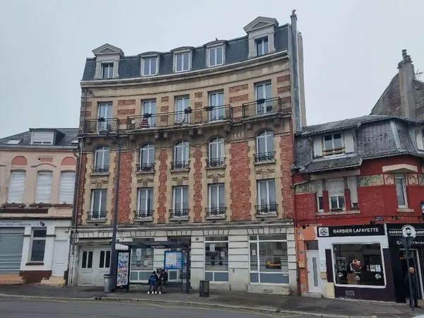 Appartement 3 pièces 120 m²