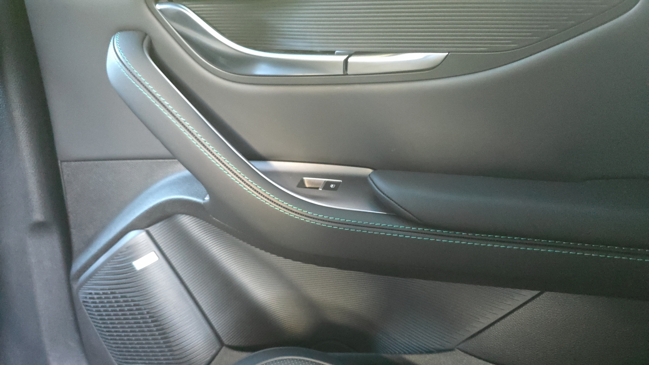BYD Seal U 1.5l DM-i 218 ch PHEV — photo 35