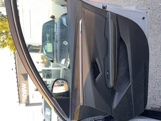Renault Megane e-tech ev60 220 ch optimum charge — photo 17