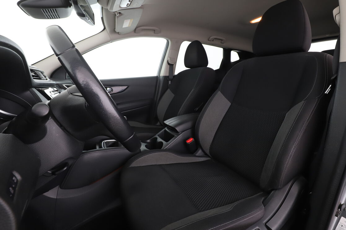 Nissan Qashqai 1.3 DIG-T Acenta — photo 9